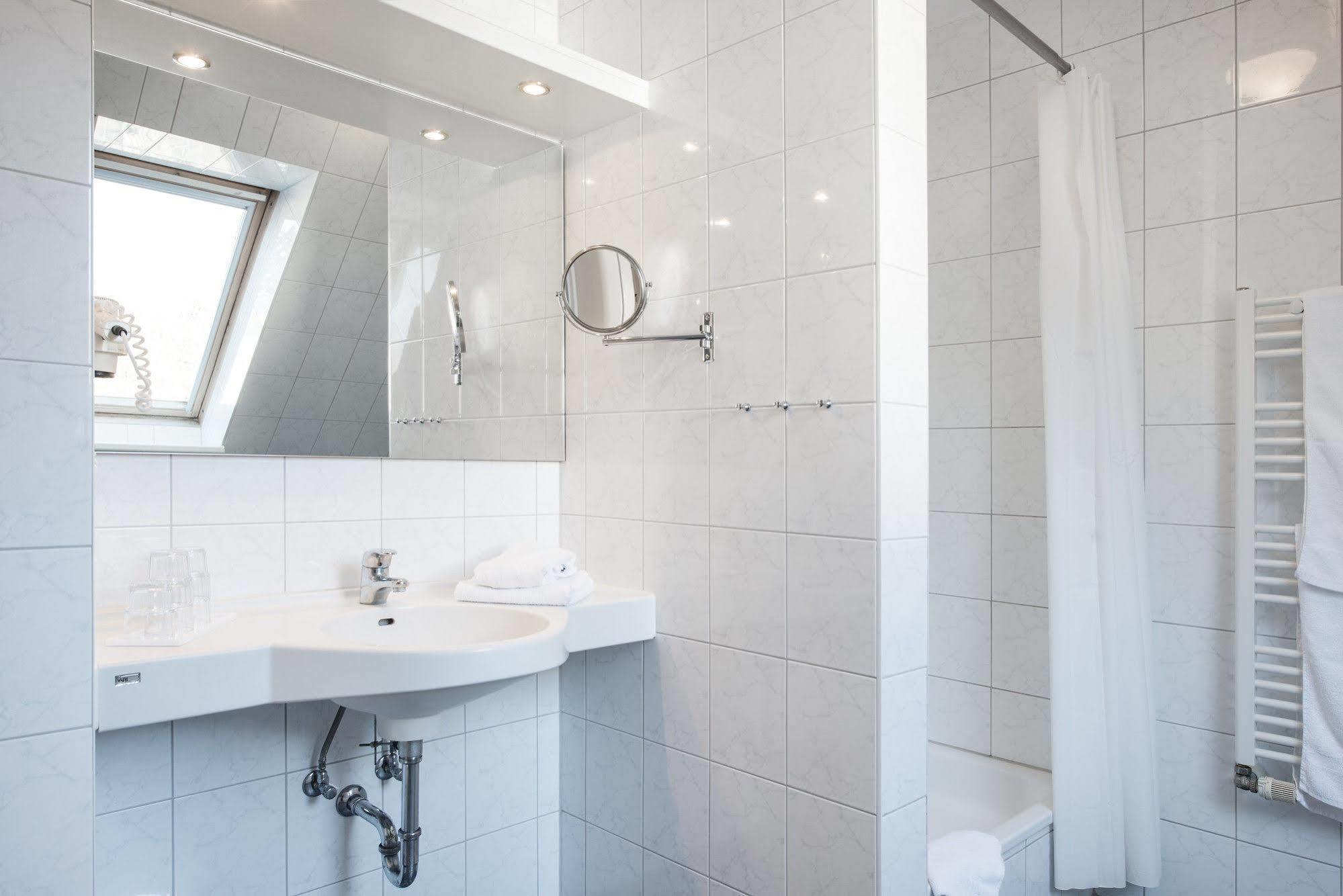 Aparthotel Kuehlungsborn, Villa Am Konzertgarten Bagian luar foto