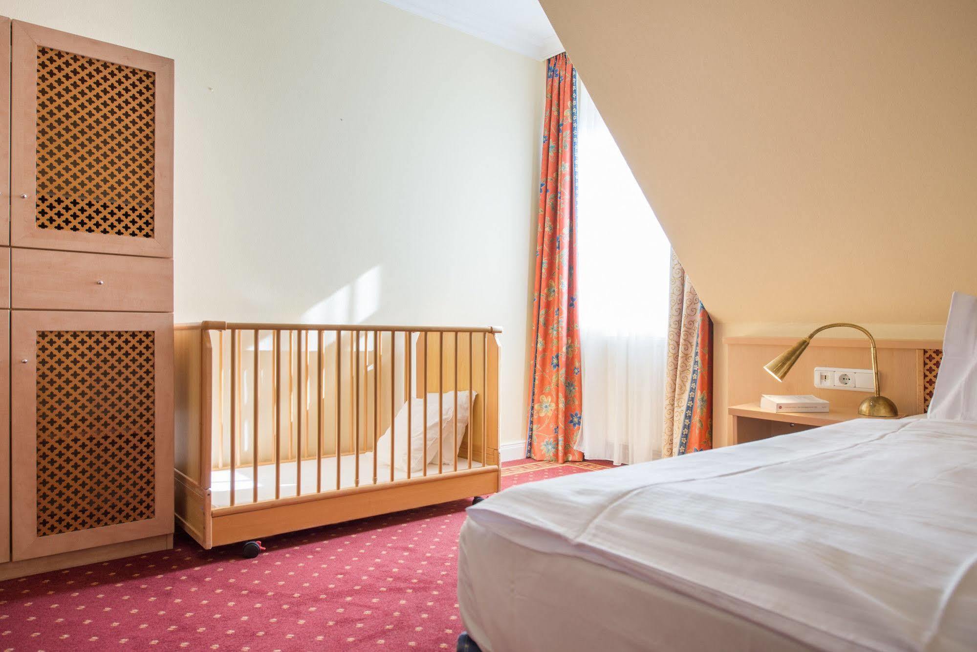 Aparthotel Kuehlungsborn, Villa Am Konzertgarten Bagian luar foto