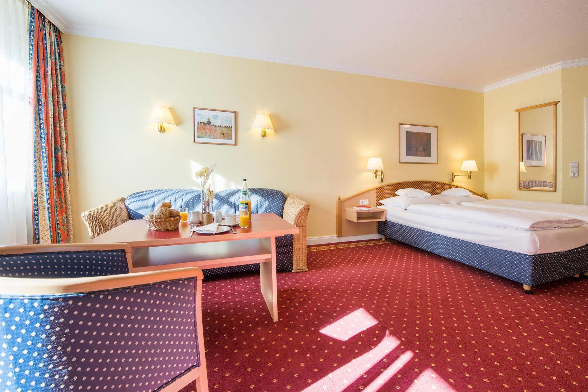 Aparthotel Kuehlungsborn, Villa Am Konzertgarten Bagian luar foto